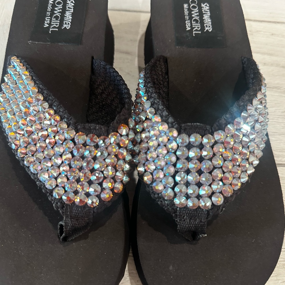 Womens Black Jeweled Flip Flop Sandals